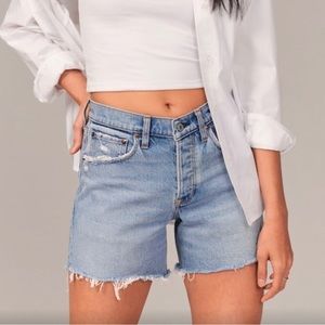 Abercrombie & Fitch The Baggy 90s Short- Low Rise